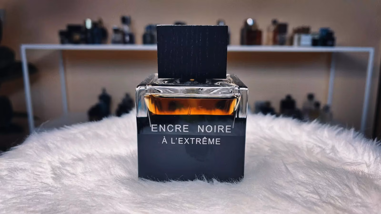 Encre Noire à L’Extrême (Lalique)