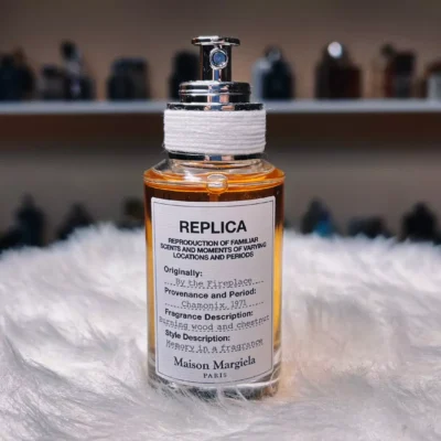 Replica - By the Fireplace (Maison Marginal)