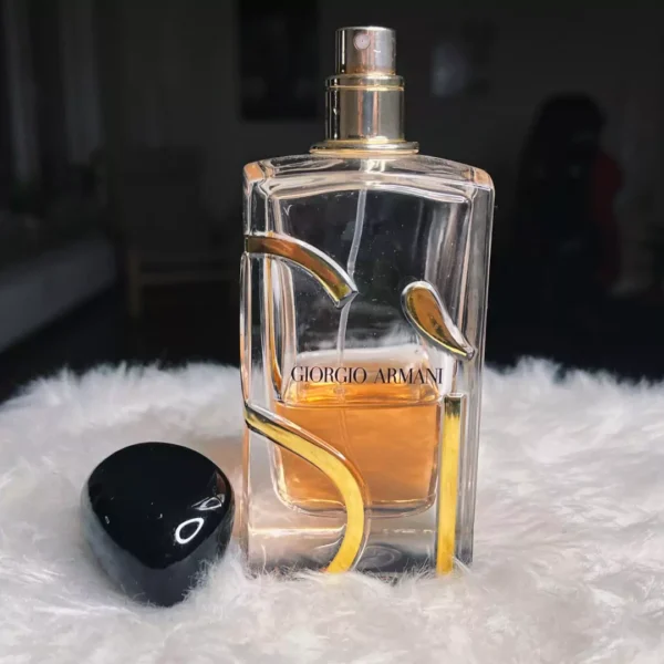 Revisión de Armani Sí Eau de Parfum Intense